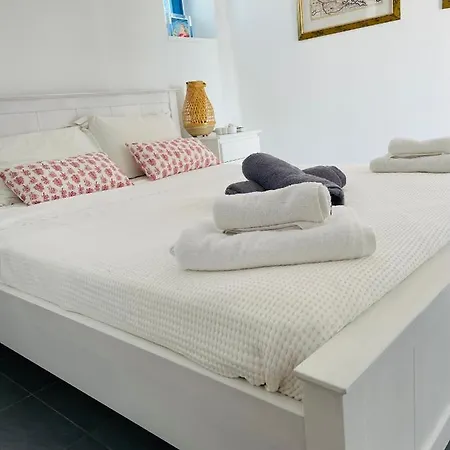 Paros *