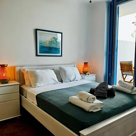 Paros 펜션 *